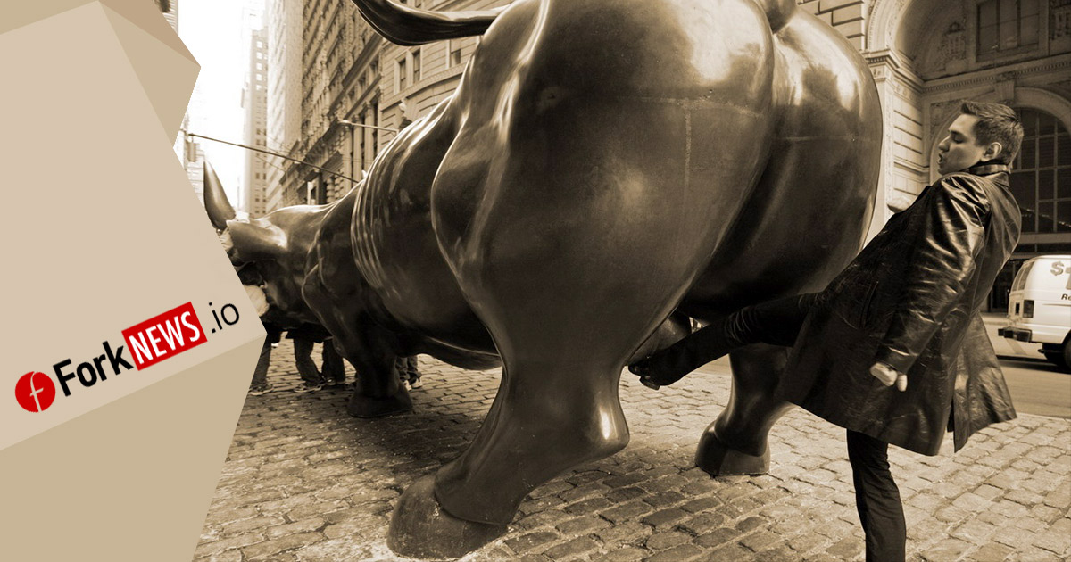 Пятница, 13 на Уолл-стрит. Курс акций падает, а биткоин растет Пятница, 13 на Уолл-стрит. Курс акций падает, а биткоин растет